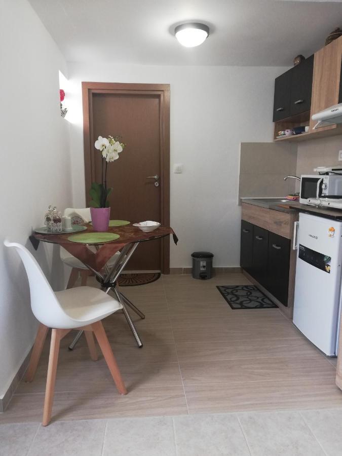 Small Studio With Yard Chania  Екстер'єр фото